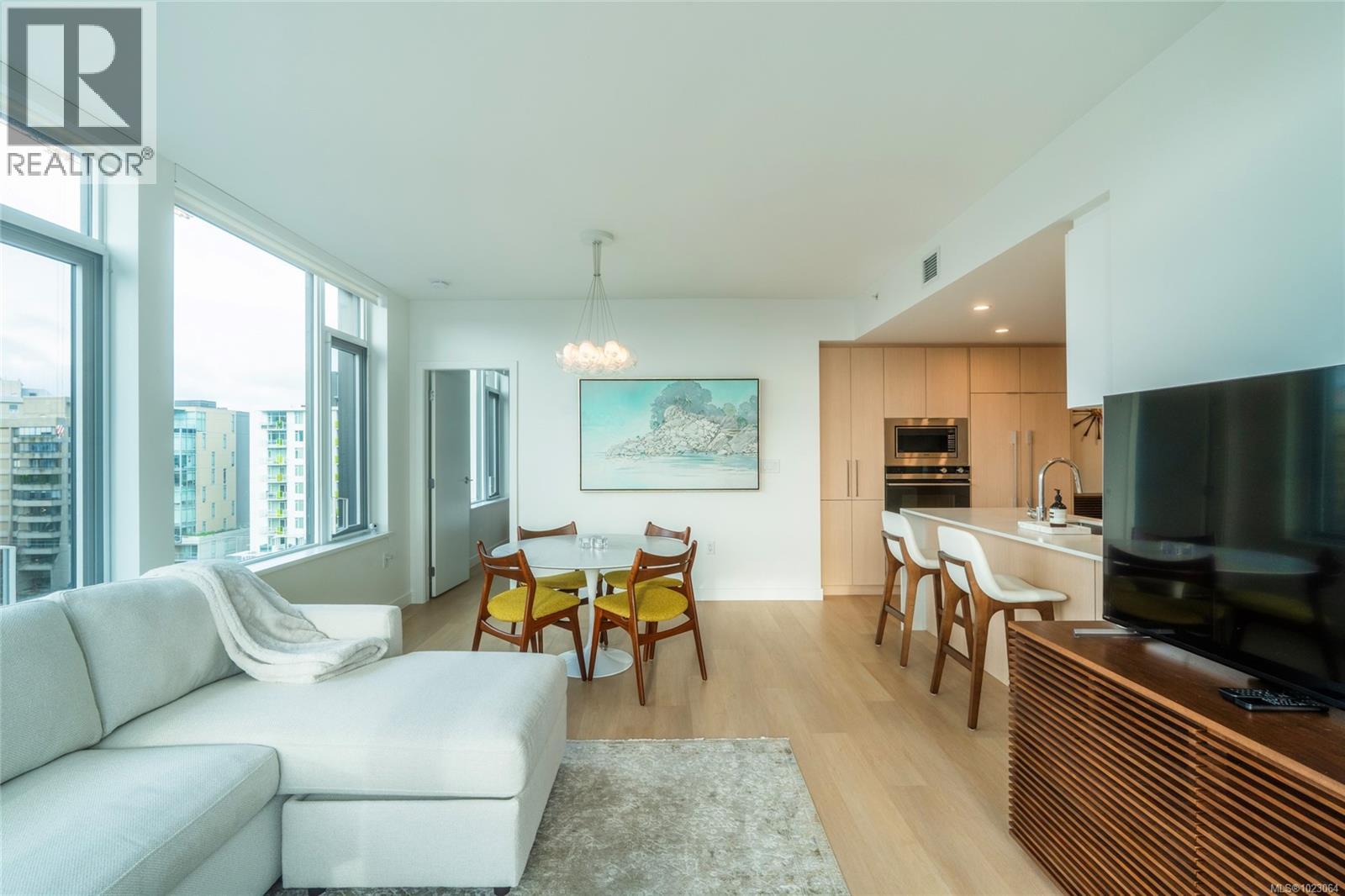 810 1100 Yates Street, Victoria