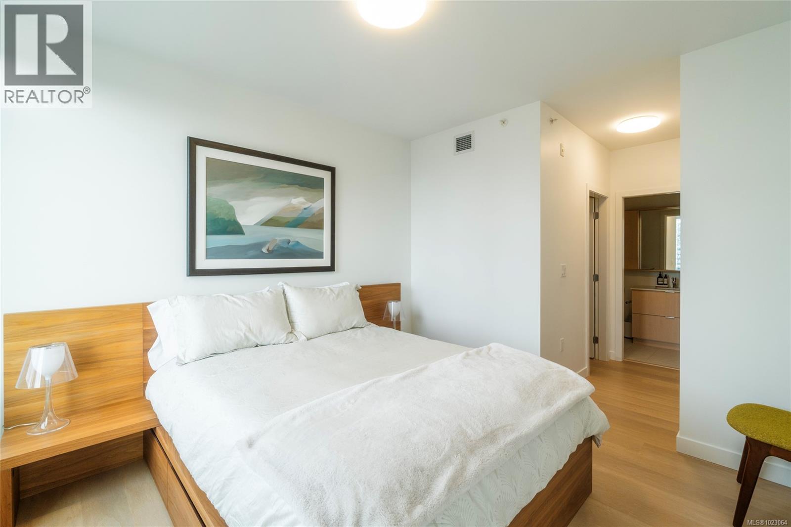 810 1100 Yates Street, Victoria