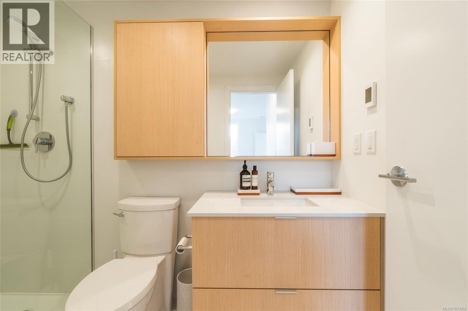 810 1100 Yates Street, Victoria