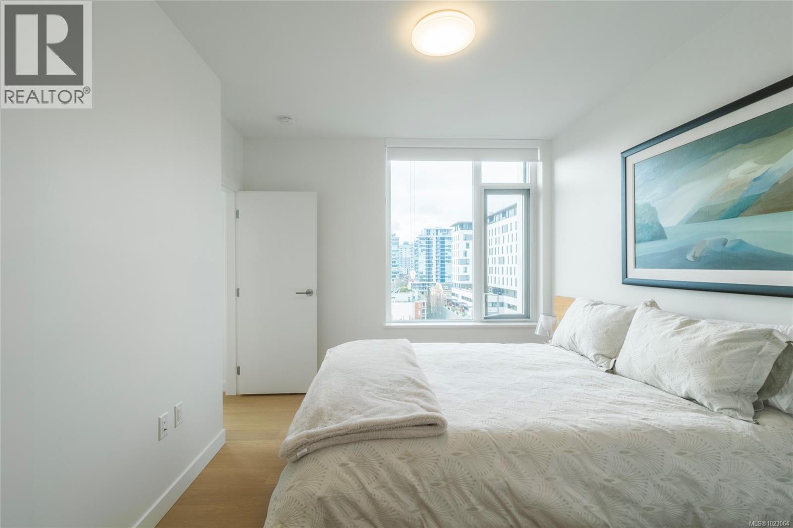 810 1100 Yates Street, Victoria