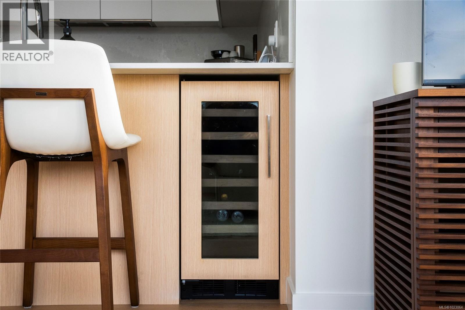 810 1100 Yates Street, Victoria