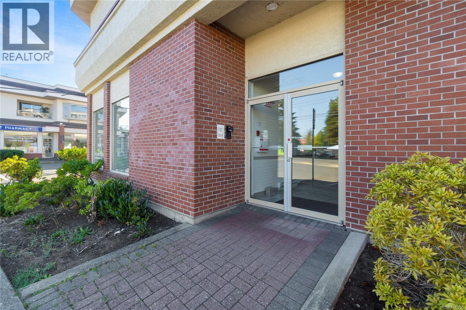 207 125 McCarter St, Parksville