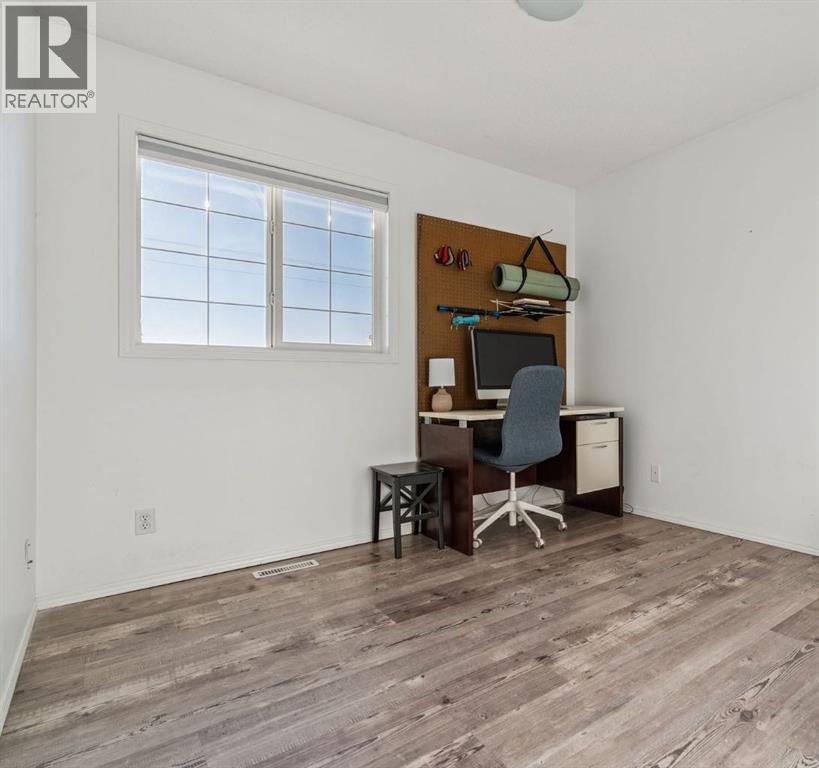 304 Ross Avenue, Cochrane