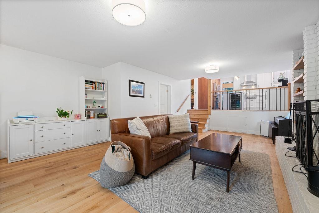 9061 COLLINGS Way, Delta