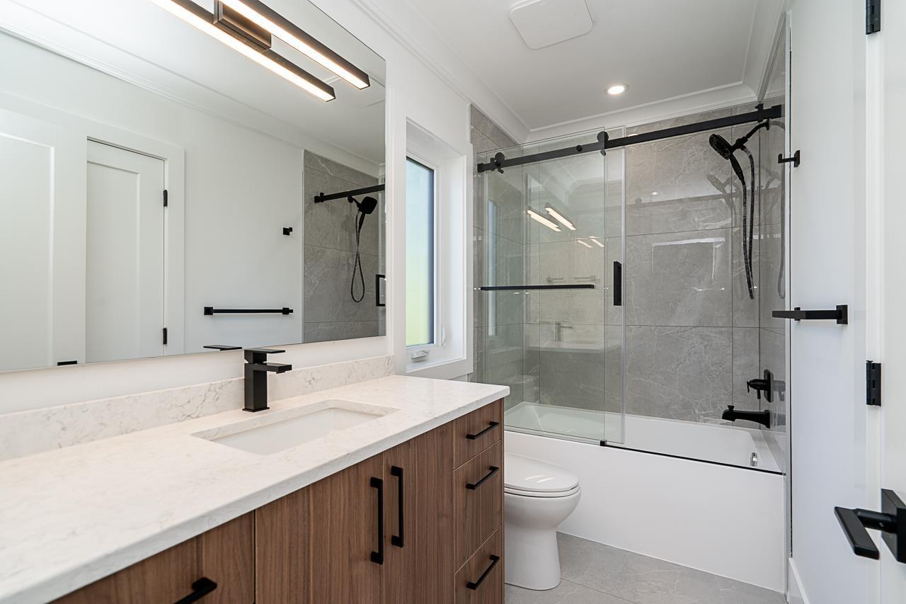 1232 PARKER STREET, White Rock