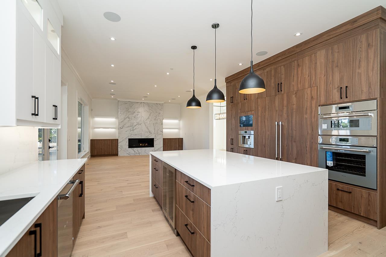 1232 PARKER STREET, White Rock