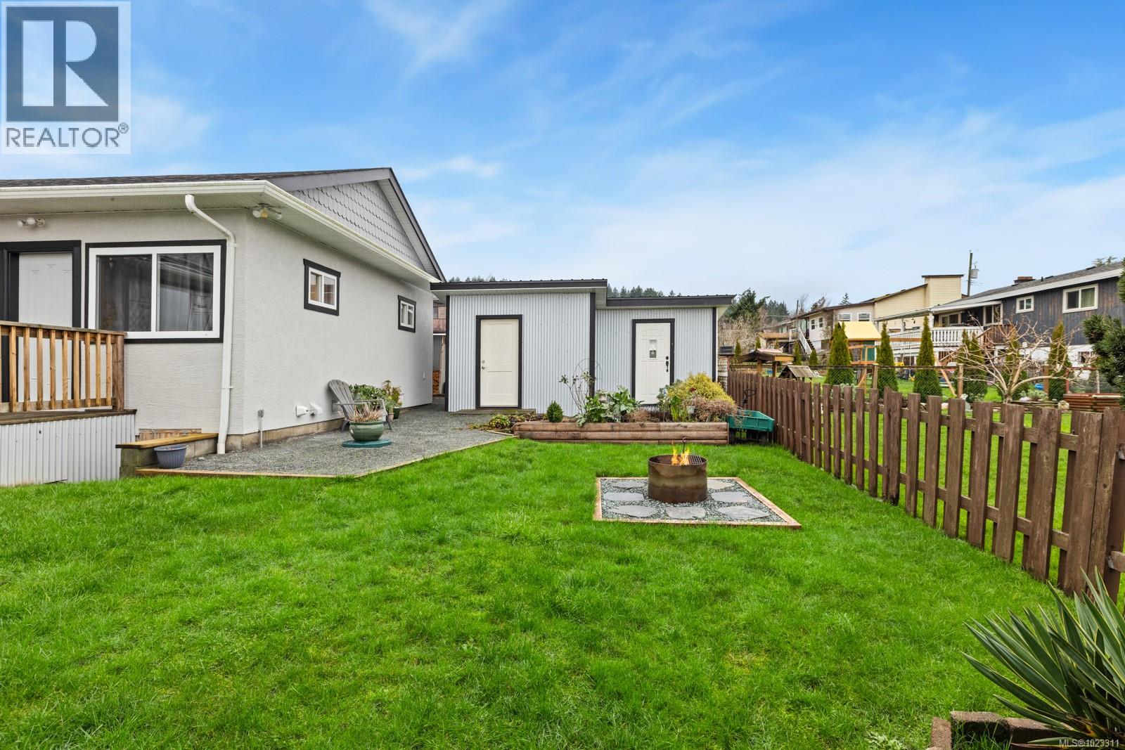 1567 Pauline St - 11