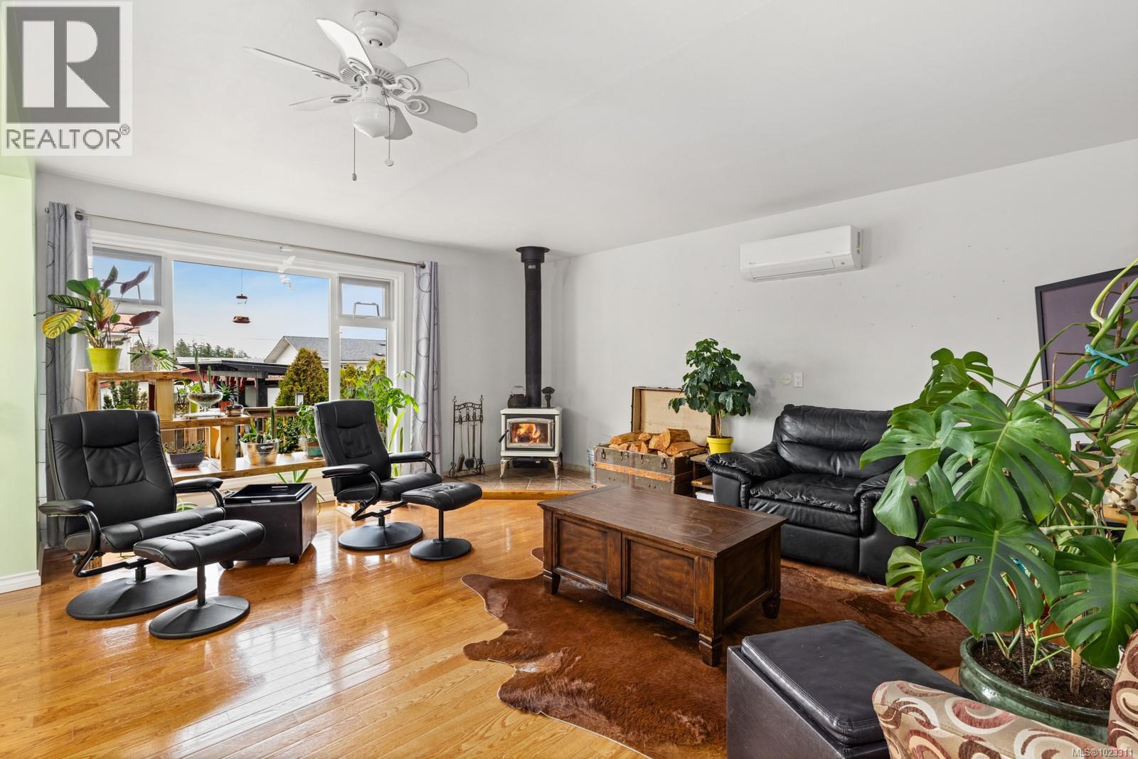 1567 Pauline St - 18