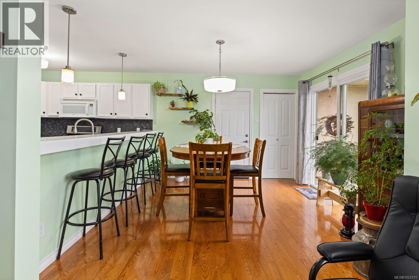 1567 Pauline St - 19