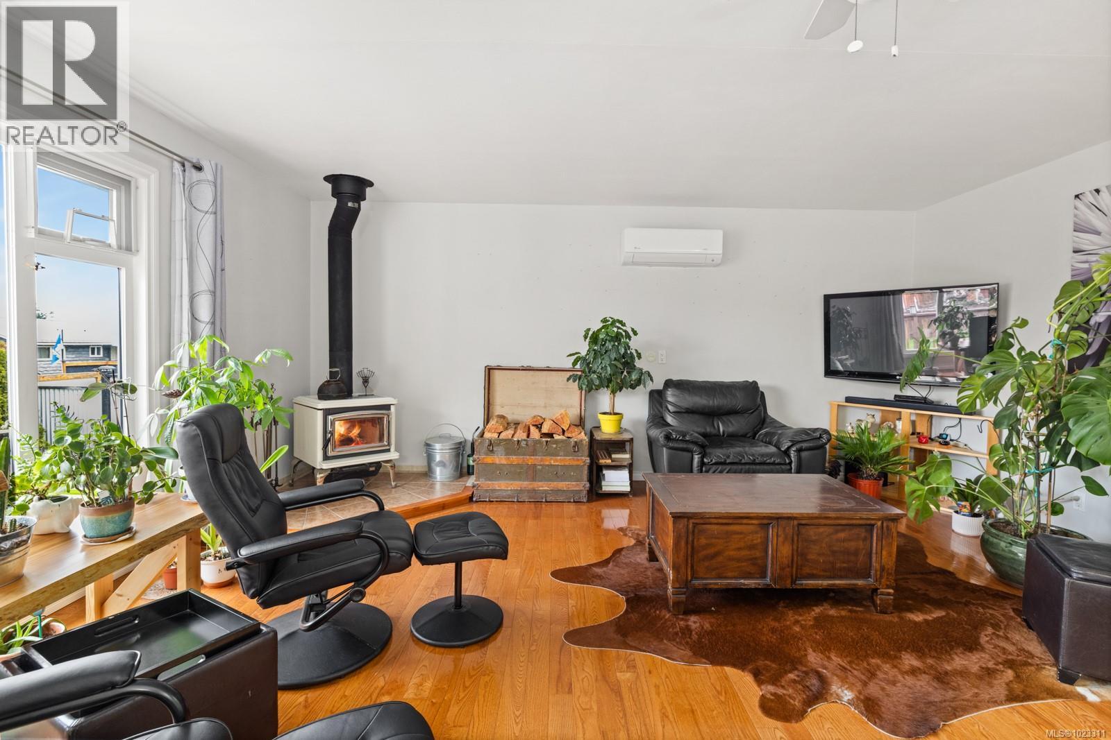 1567 Pauline St - 20
