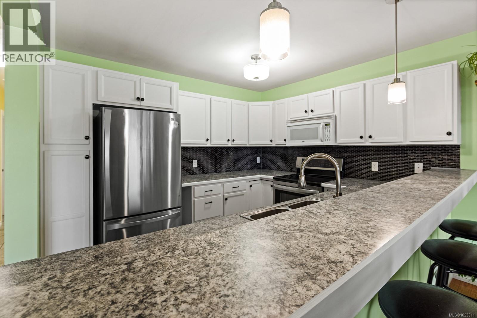 1567 Pauline St - 23