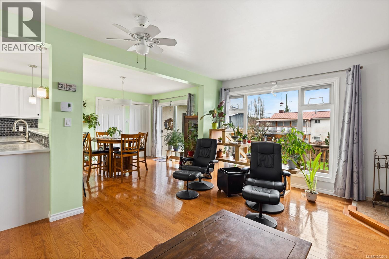 1567 Pauline St - 25