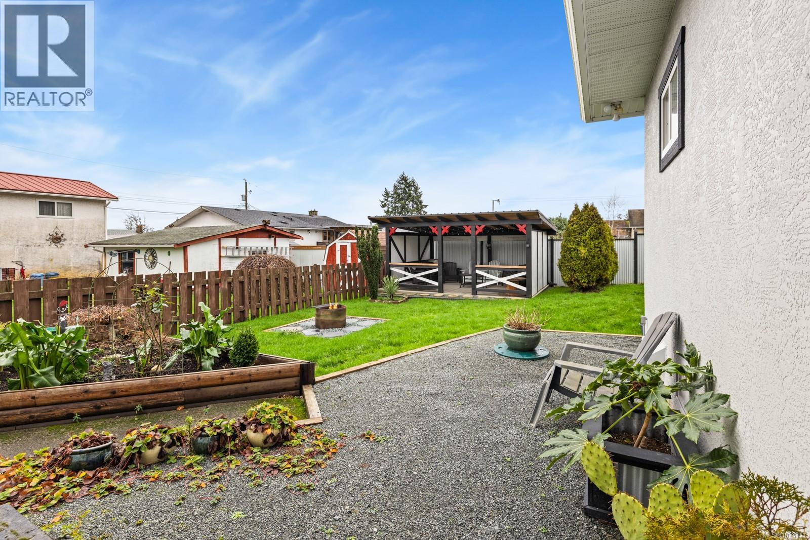 1567 Pauline St - 4