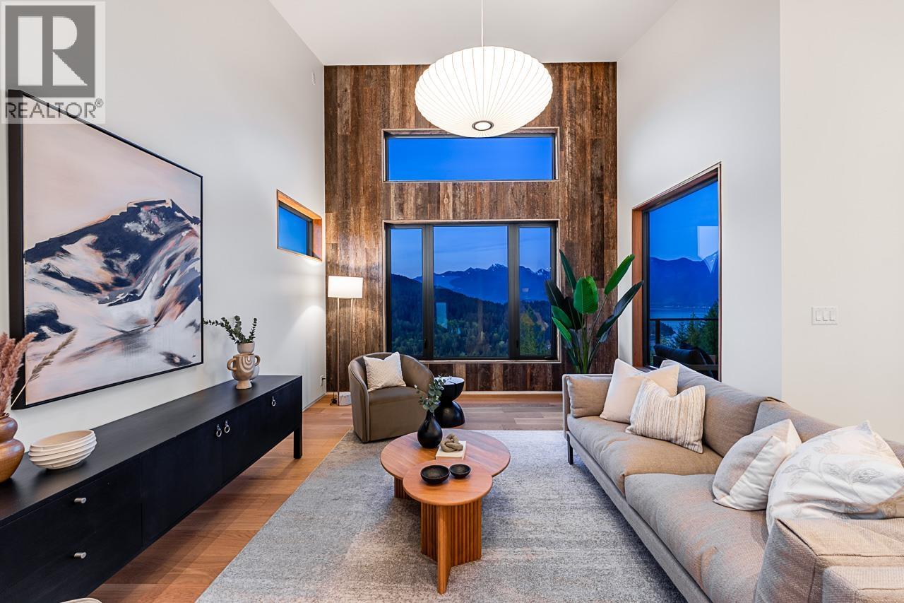 885 RIVENDELL DRIVE, Bowen Island