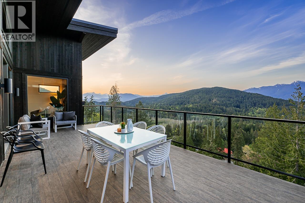 885 RIVENDELL DRIVE, Bowen Island