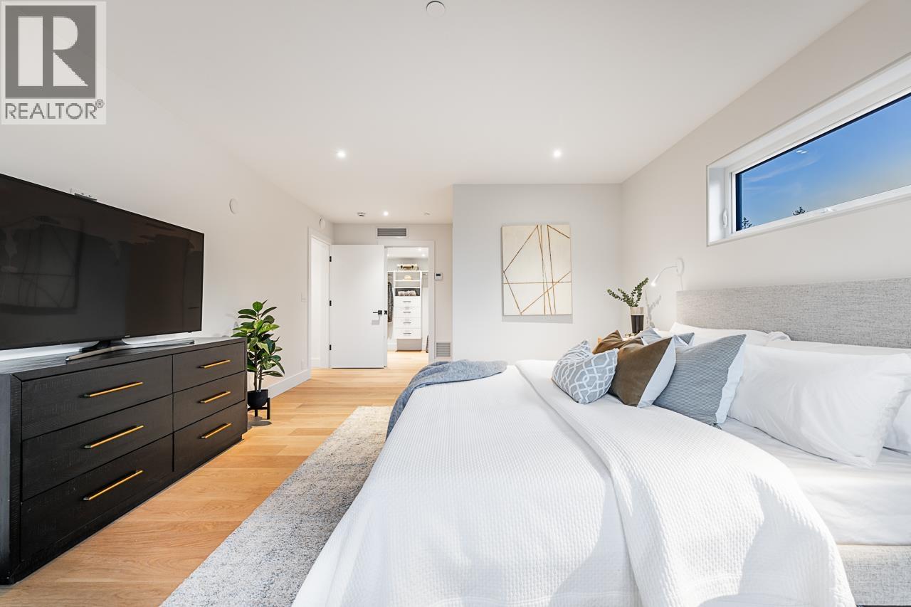 885 RIVENDELL DRIVE, Bowen Island