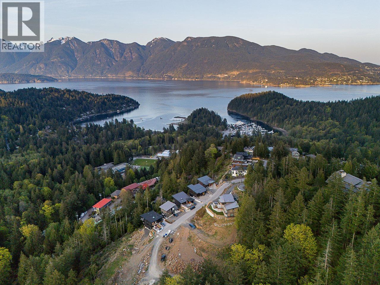 885 RIVENDELL DRIVE, Bowen Island