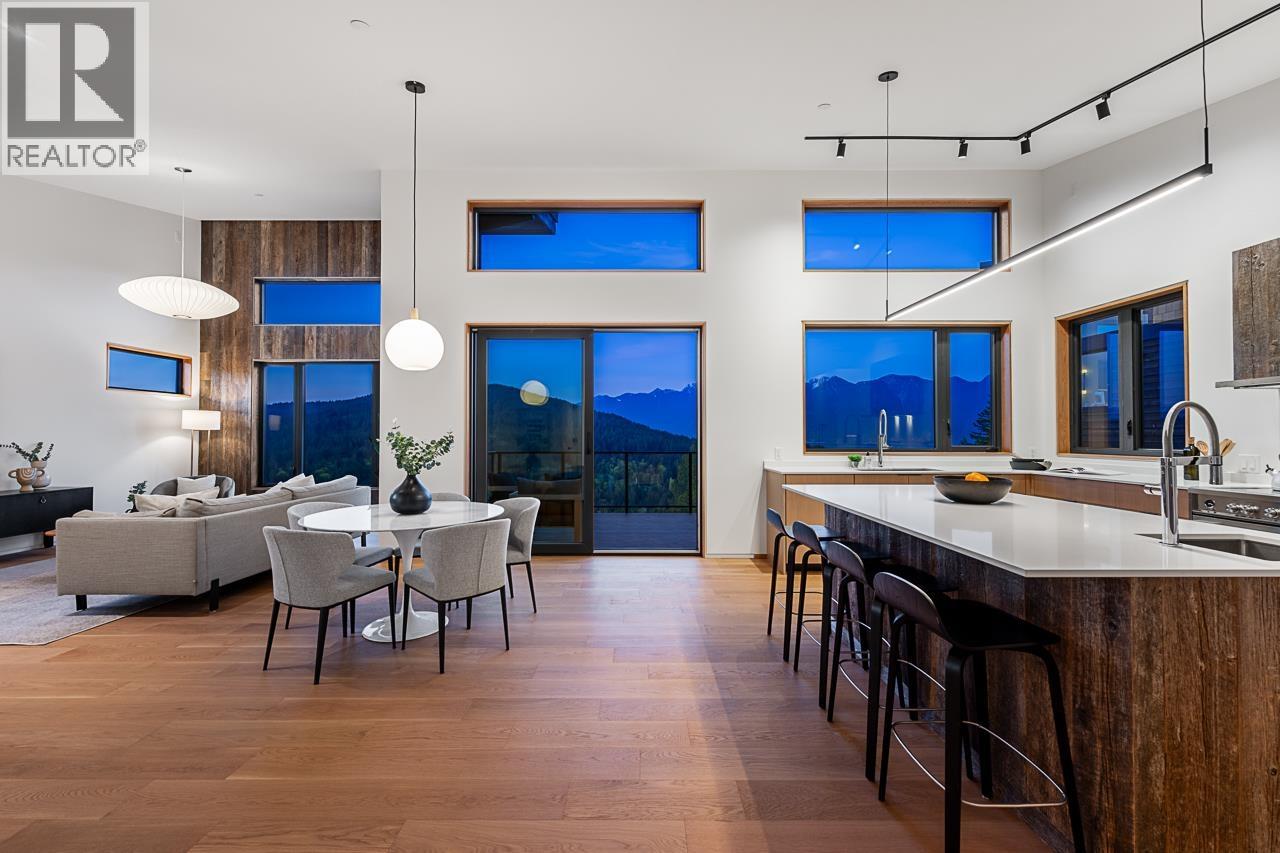 885 RIVENDELL DRIVE, Bowen Island