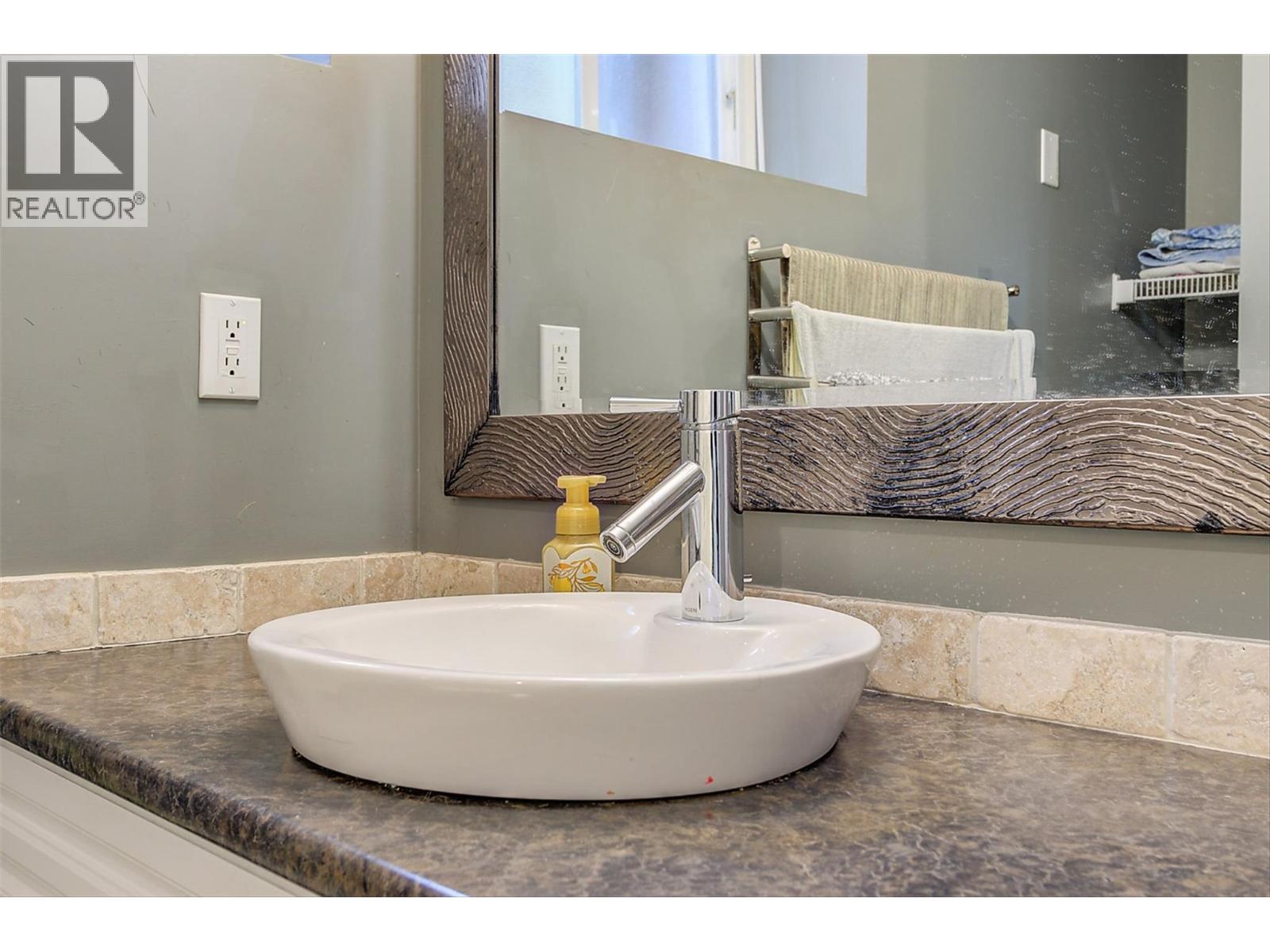  964 Tronson Drive, Kelowna