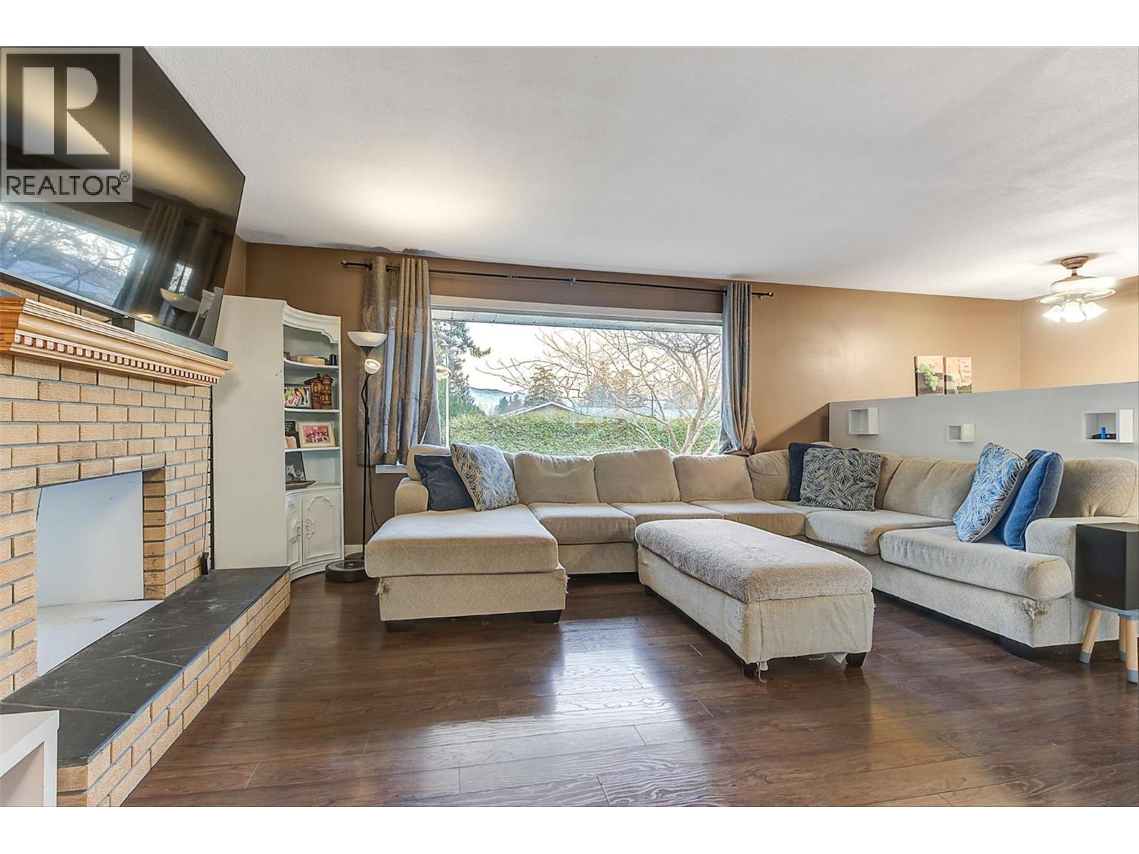  964 Tronson Drive, Kelowna