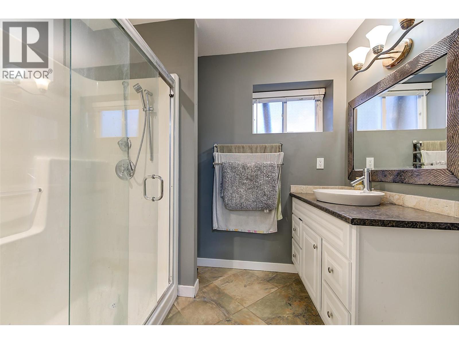  964 Tronson Drive, Kelowna