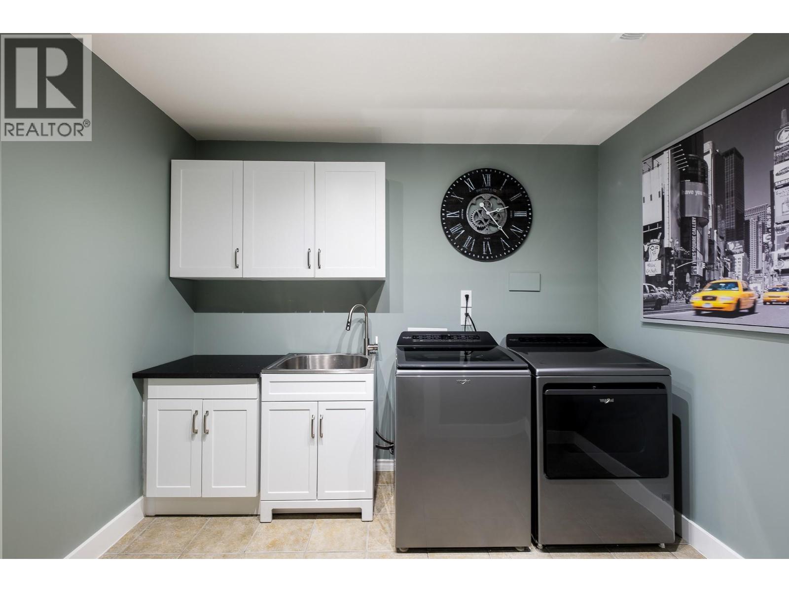  3920 Trepanier Heights Avenue, Peachland