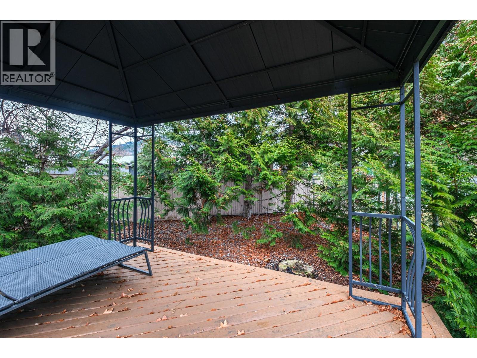  3920 Trepanier Heights Avenue, Peachland