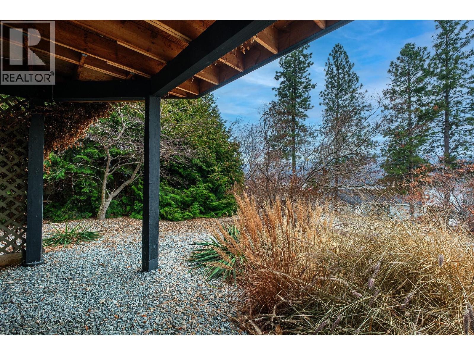  3920 Trepanier Heights Avenue, Peachland