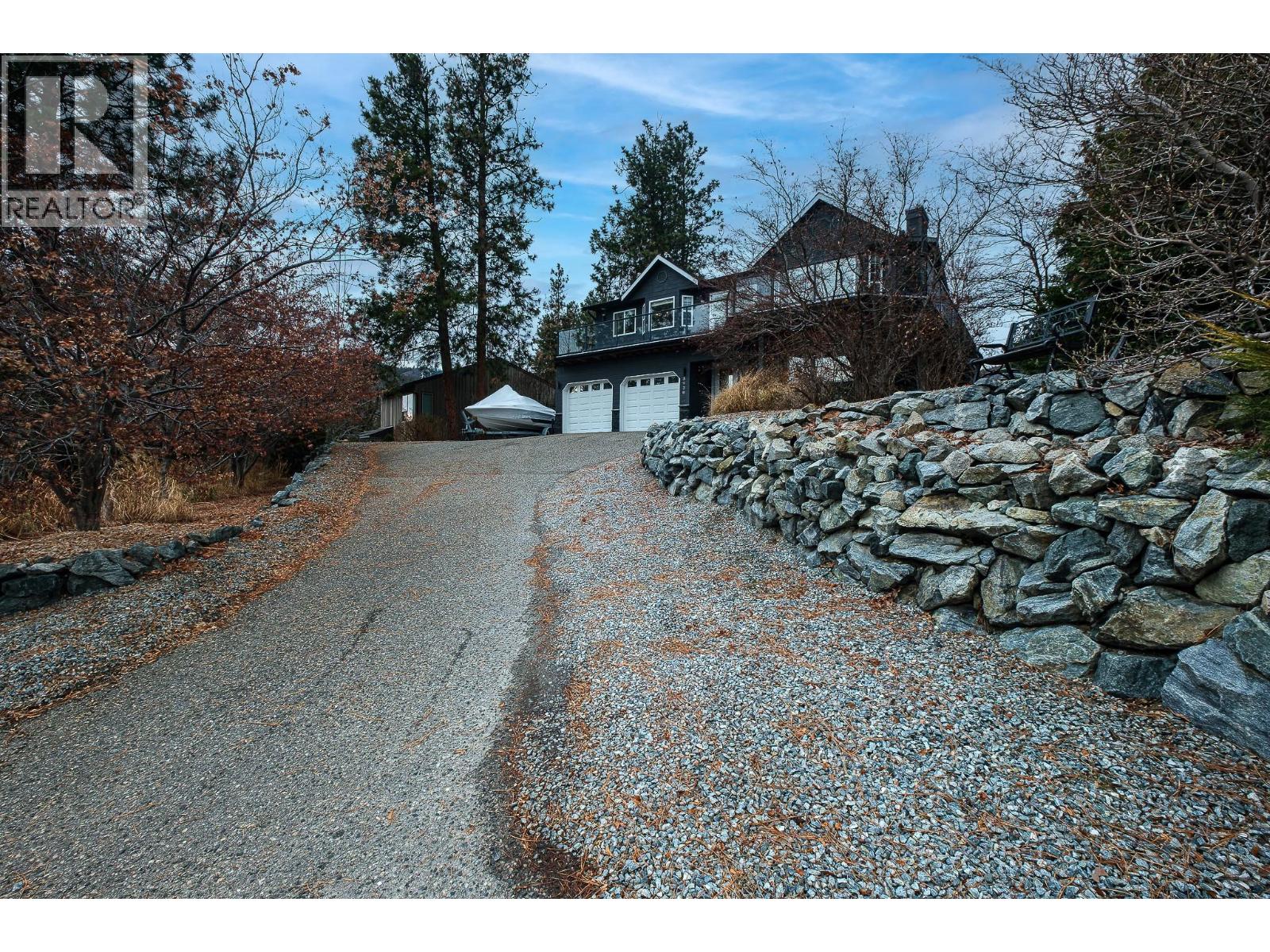  3920 Trepanier Heights Avenue, Peachland
