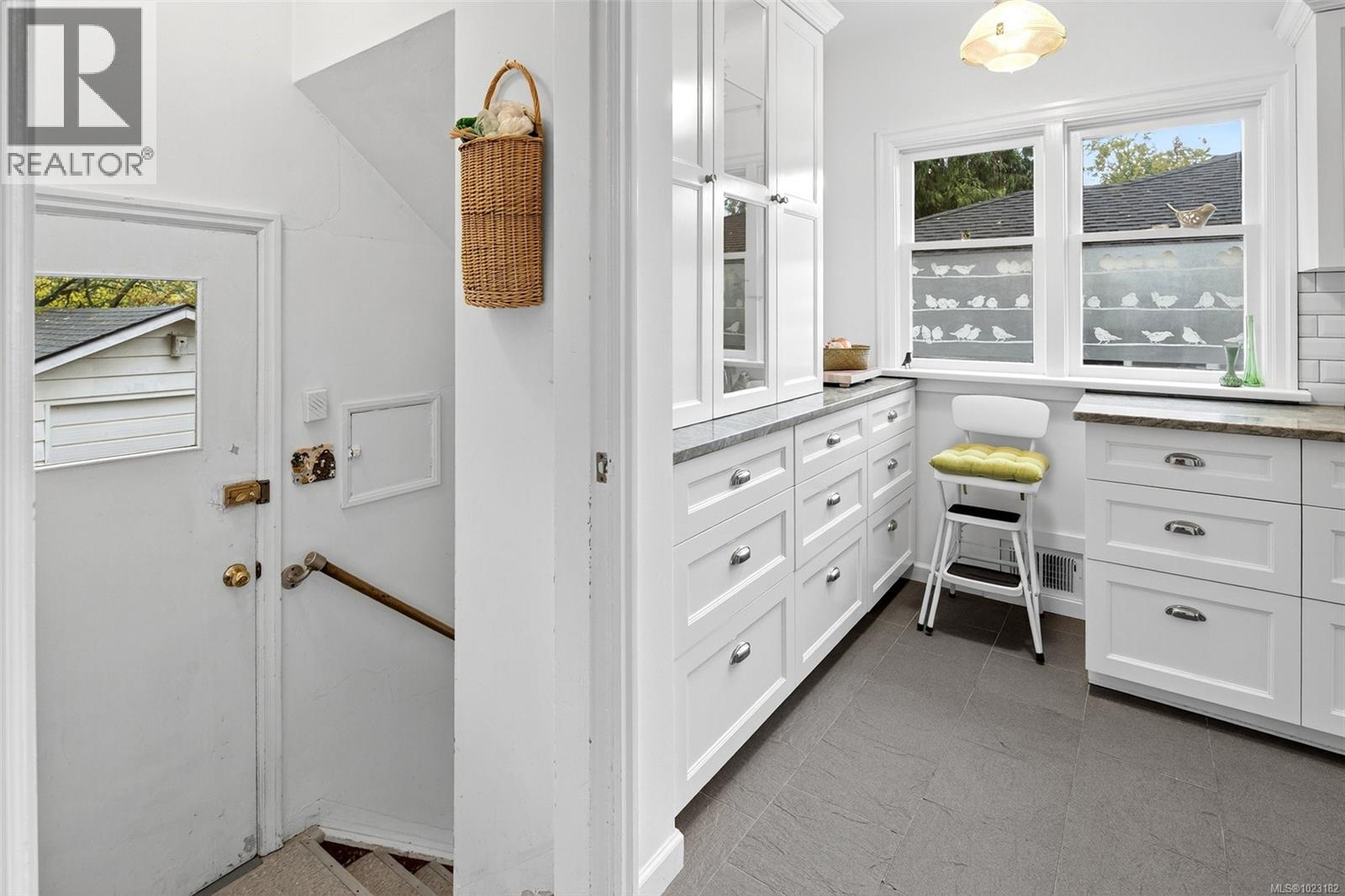  416 Richmond Avenue, Victoria