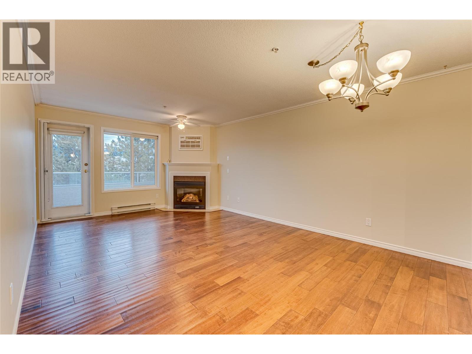 #102 3320 Centennial Drive - 12