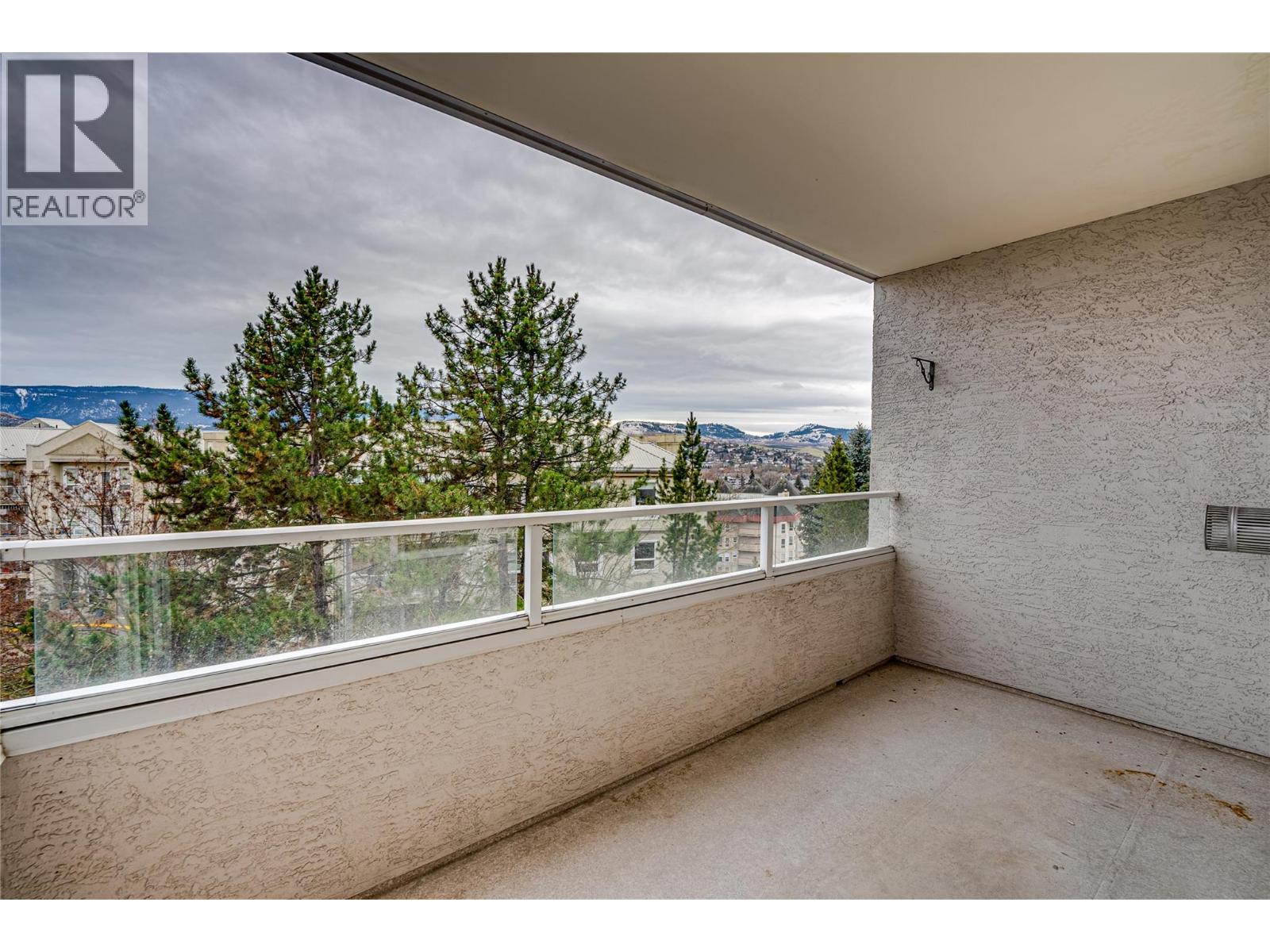 #102 3320 Centennial Drive - 15