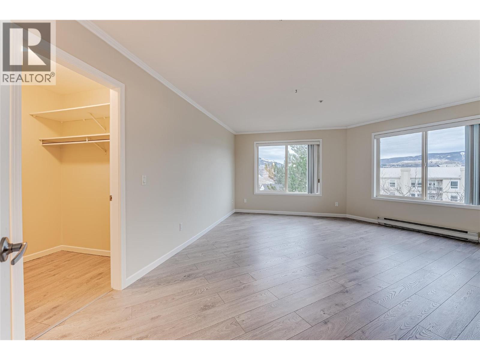 #102 3320 Centennial Drive - 18