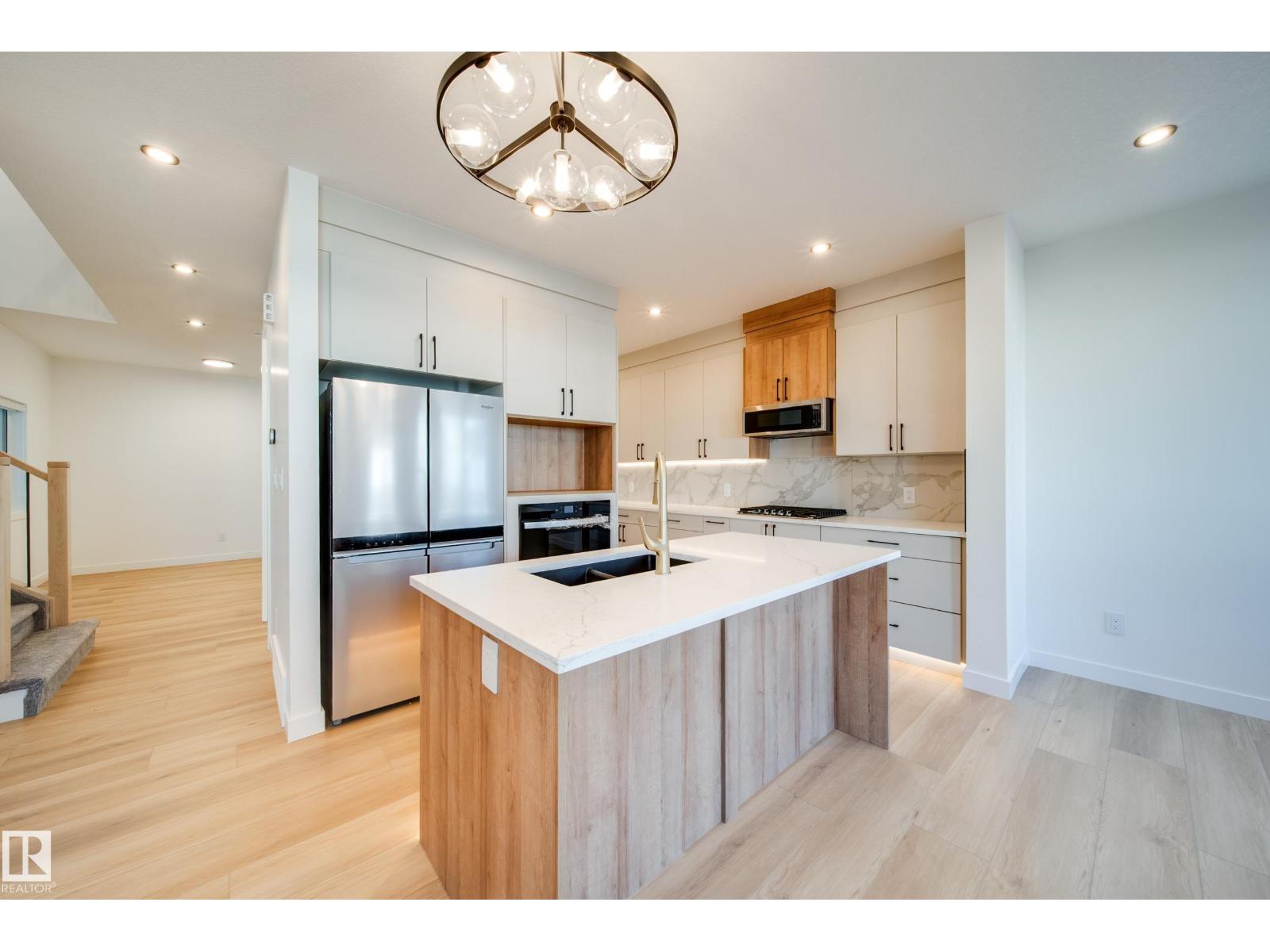 18 Blackbird BN, Fort Saskatchewan