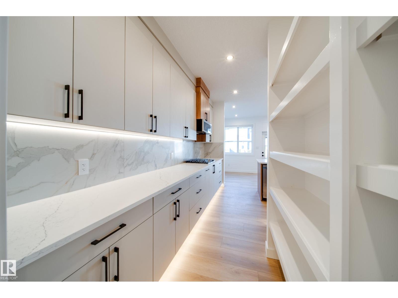 18 Blackbird BN, Fort Saskatchewan