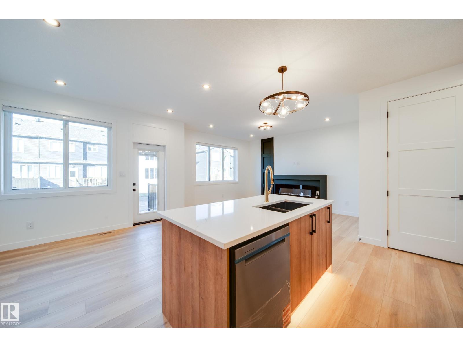 18 Blackbird BN, Fort Saskatchewan