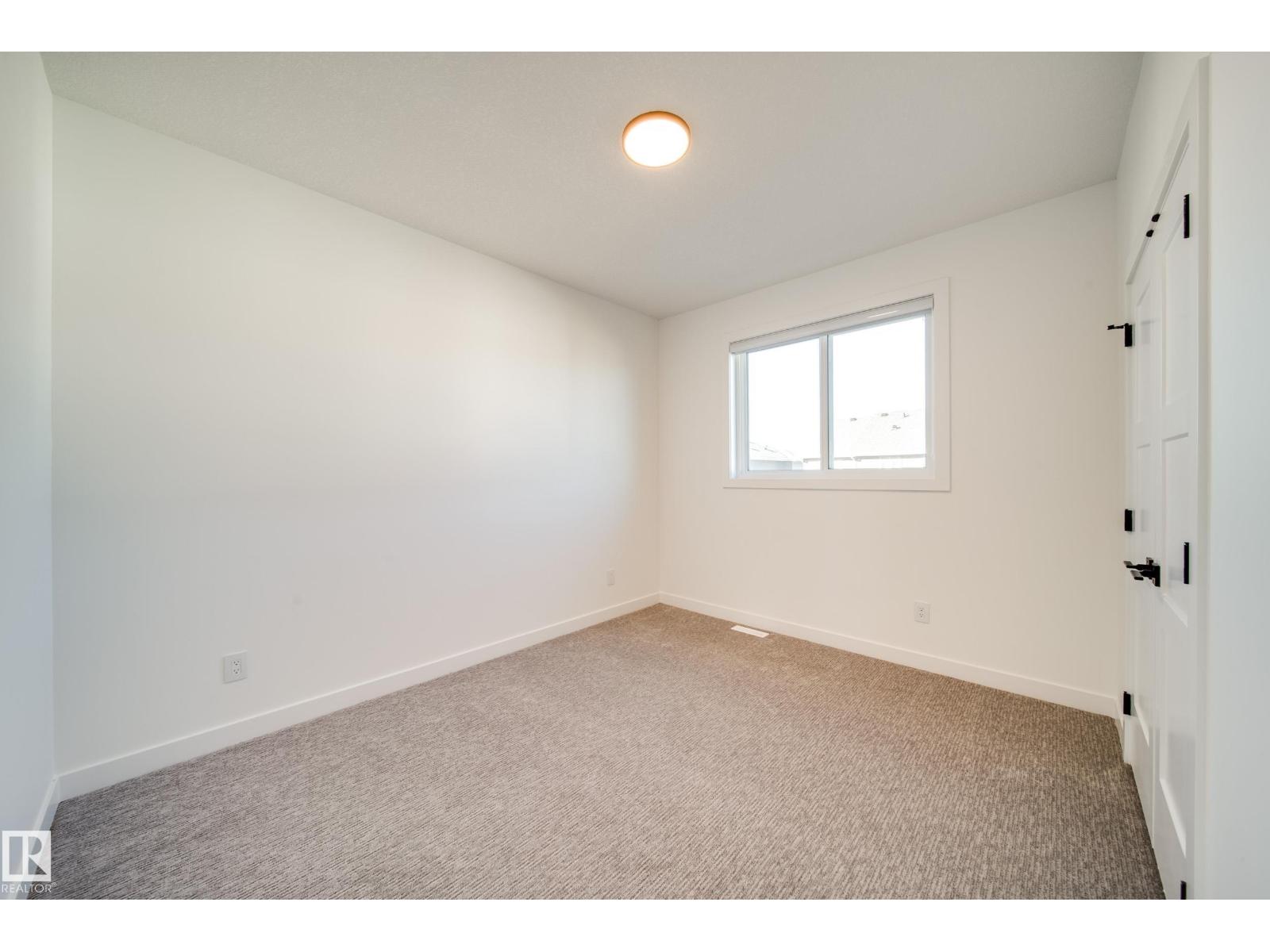 18 Blackbird BN, Fort Saskatchewan