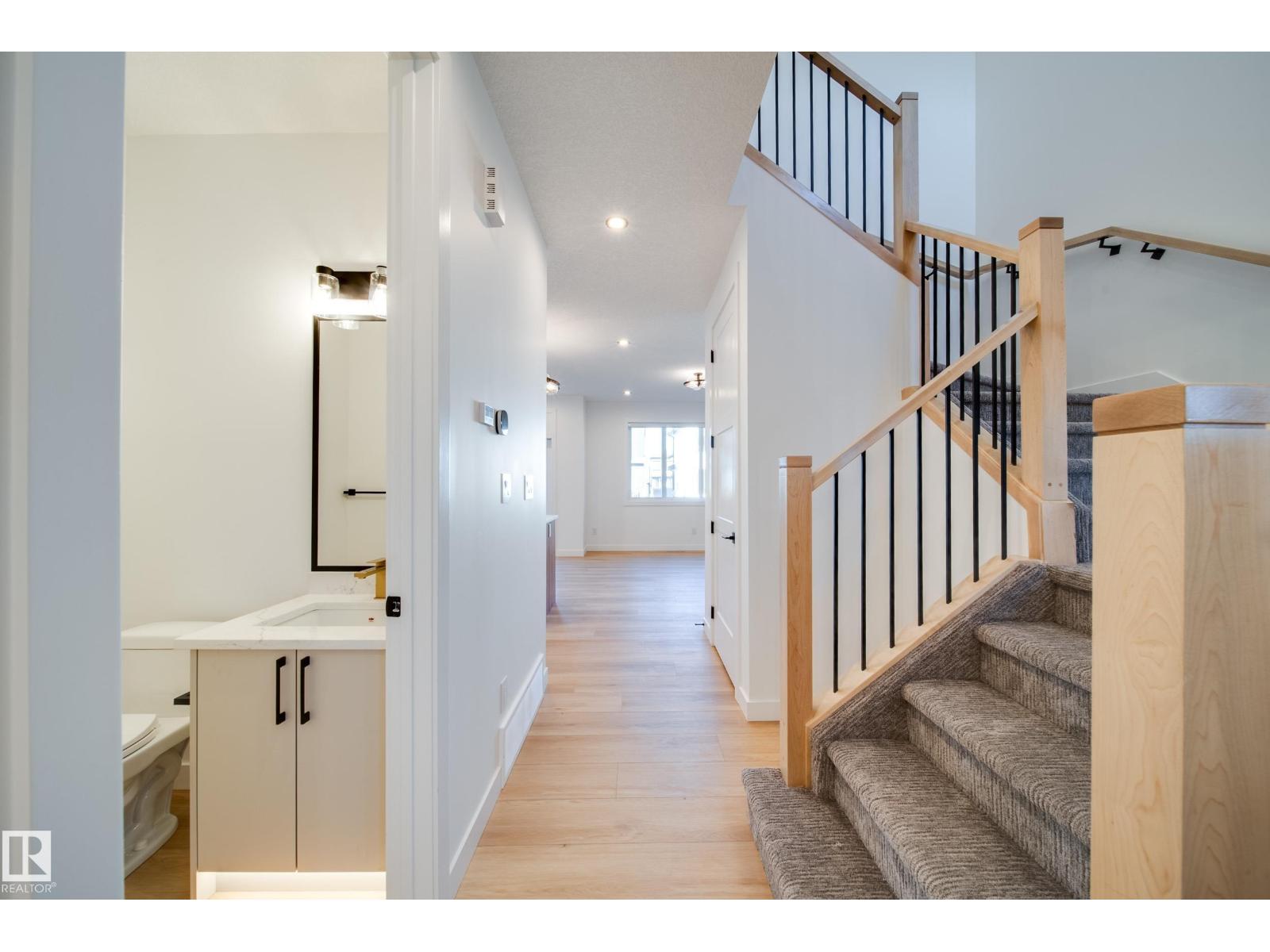 18 Blackbird BN, Fort Saskatchewan