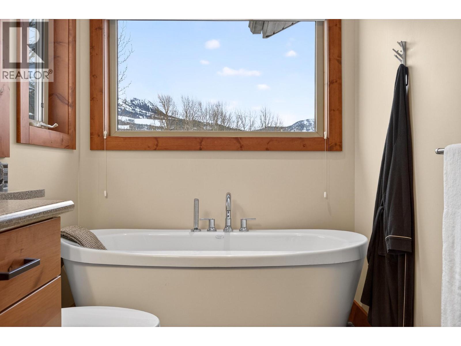 32 Aspen Crescent, Fernie