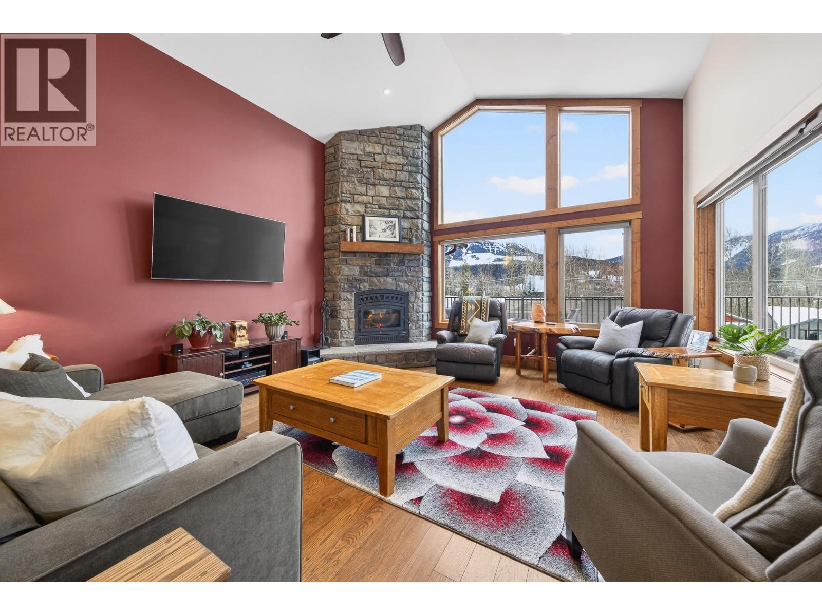 32 Aspen Crescent, Fernie