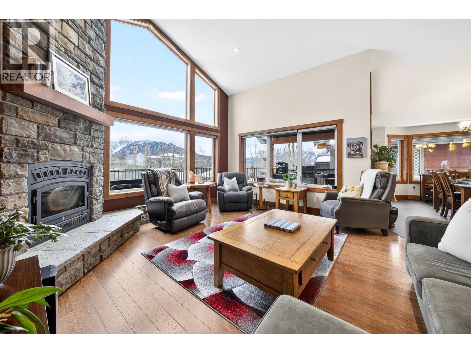 32 Aspen Crescent, Fernie