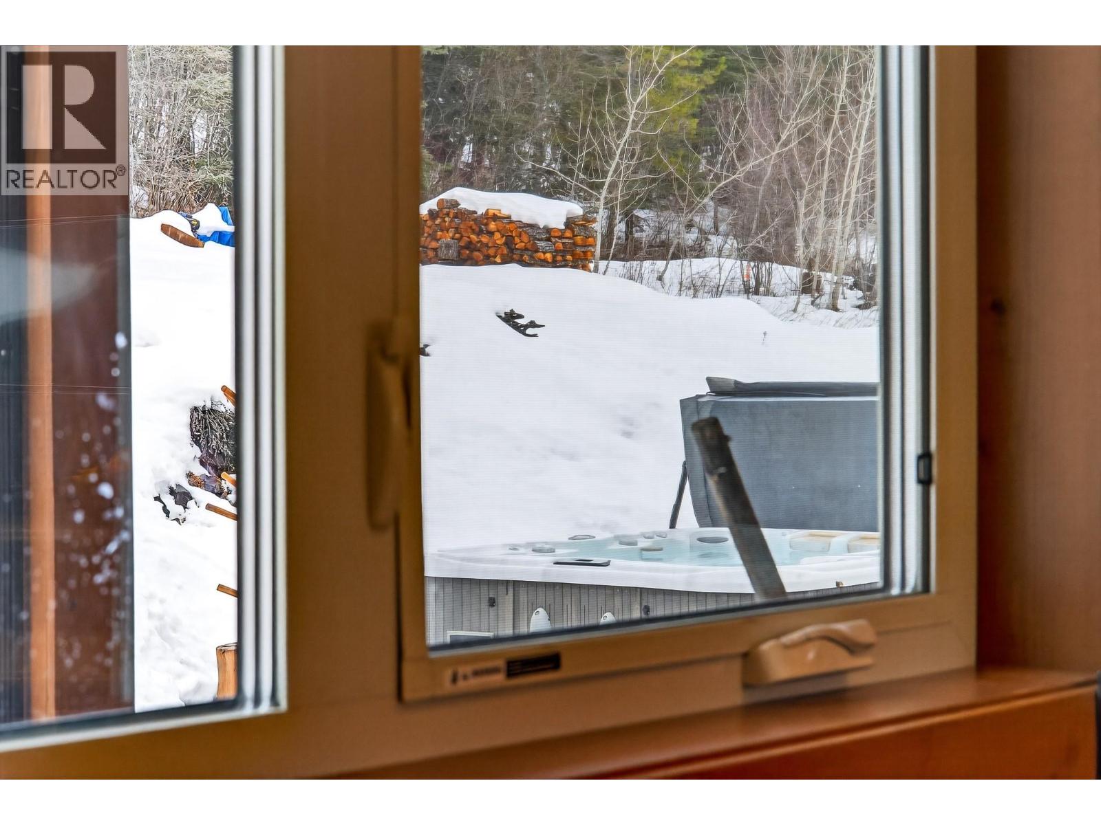 32 Aspen Crescent, Fernie