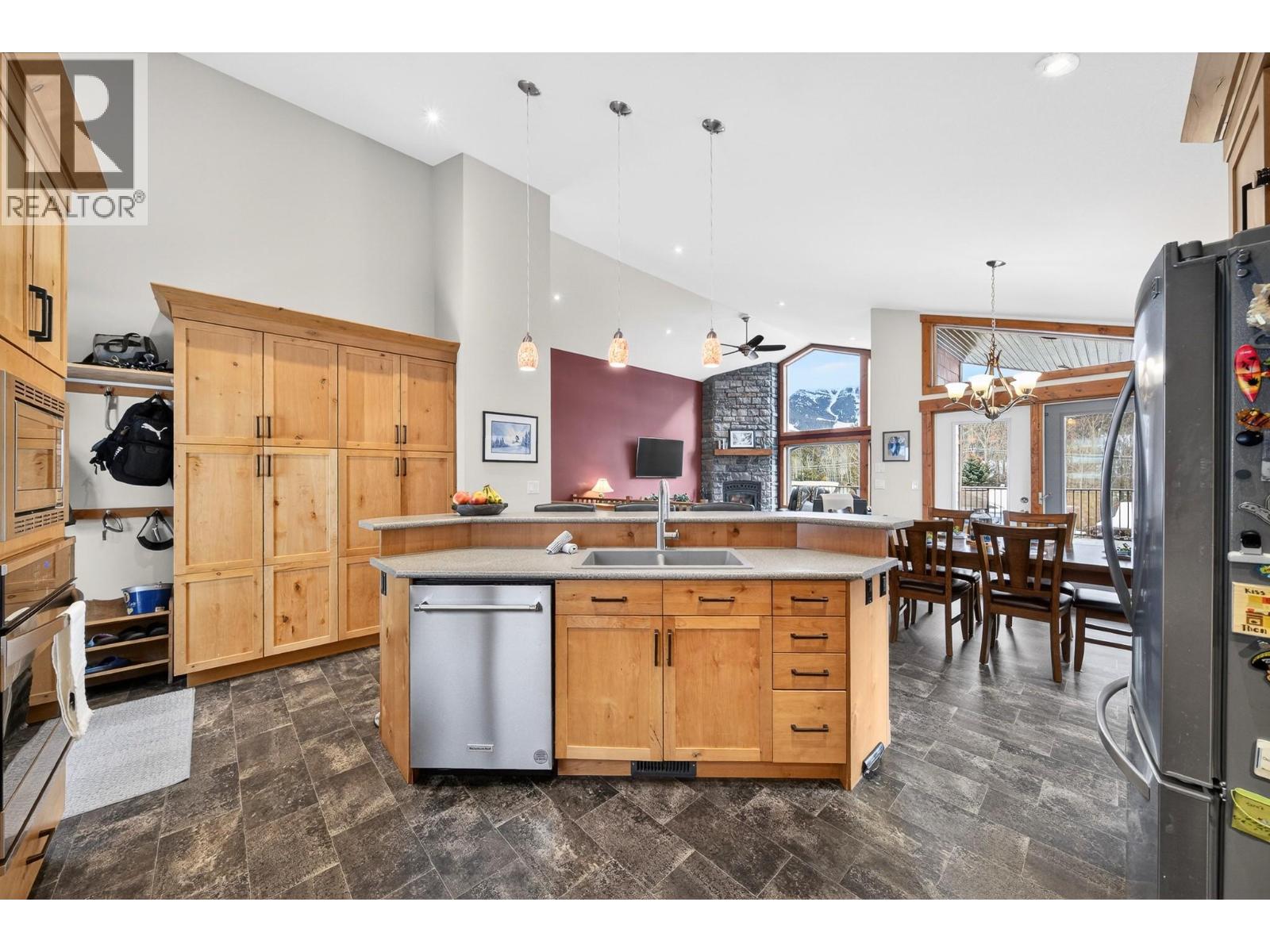 32 Aspen Crescent, Fernie