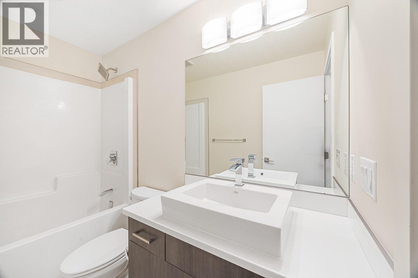 3 300 Drysdale Boulevard, Kelowna