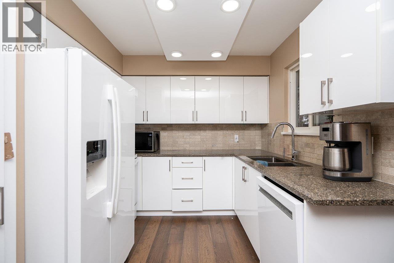 6560 WINCH STREET, Burnaby