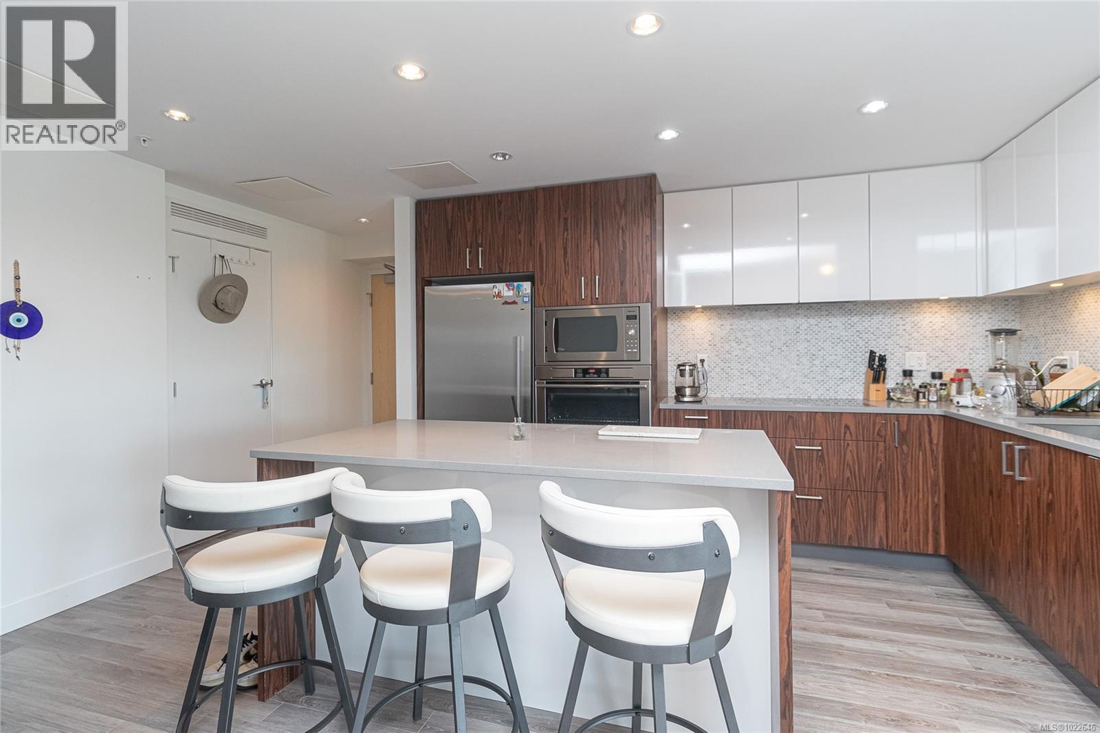 807 838 Broughton Street, Victoria