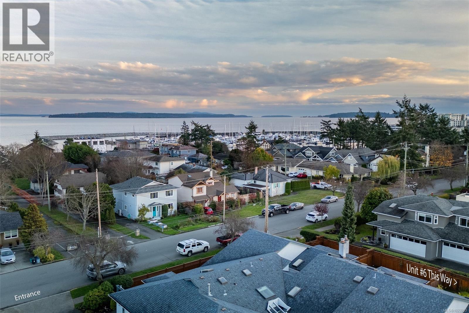 6 10084 Third Street, Sidney