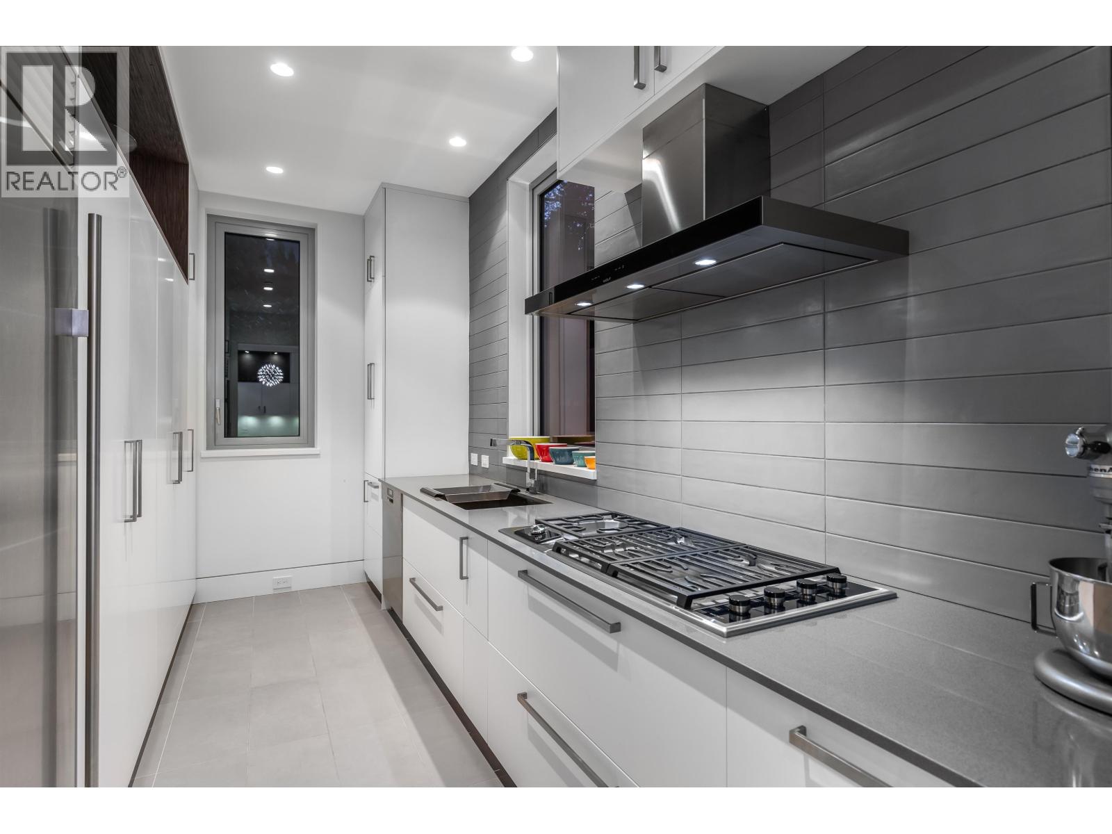 1065 GROVELAND ROAD, West Vancouver