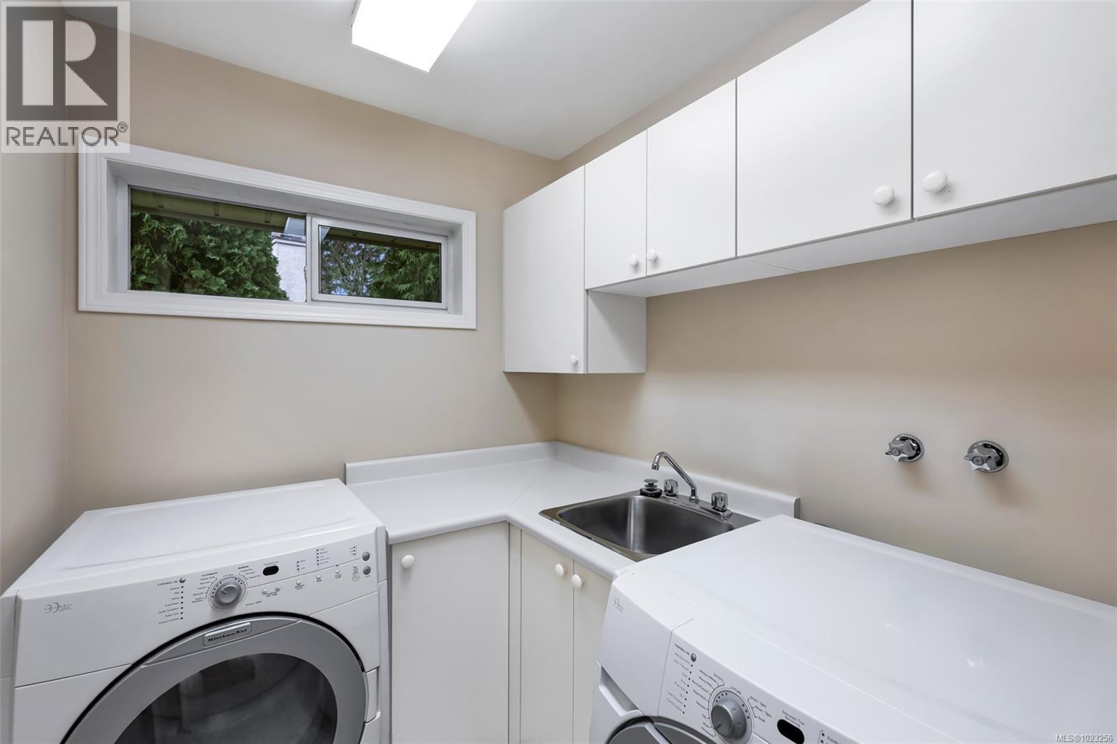  4335 Emily Carr Drive, Saanich