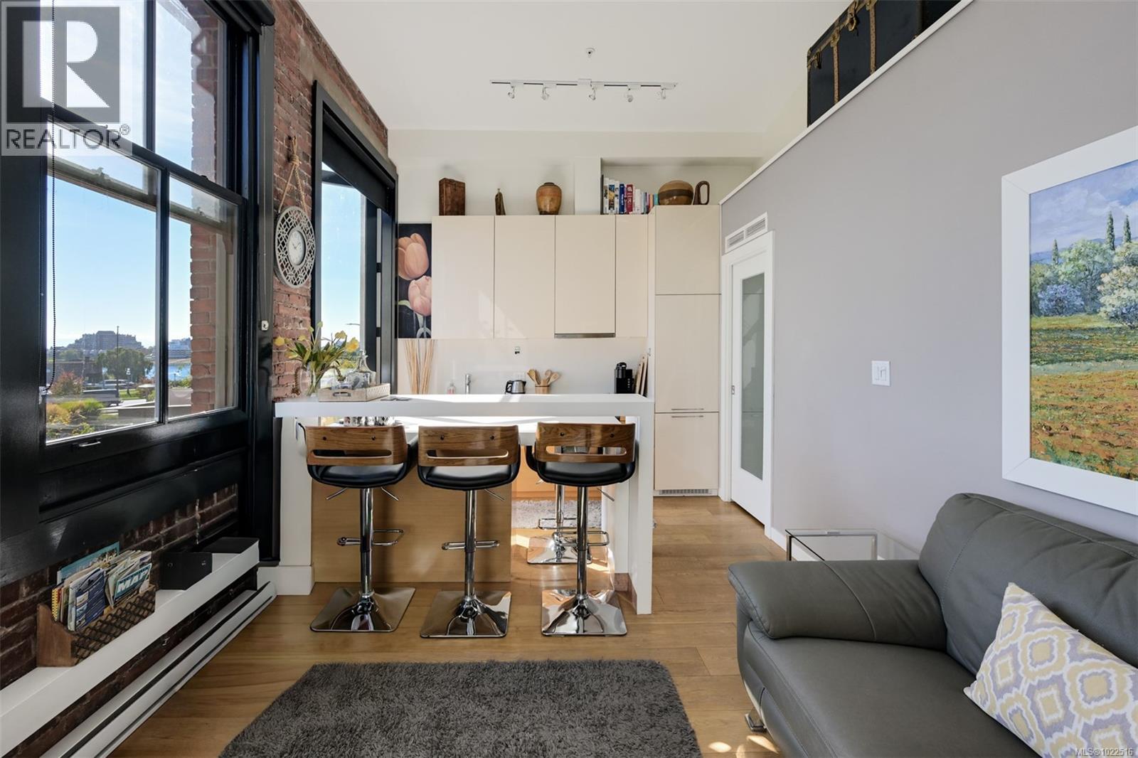 225 1610 Store Street, Victoria